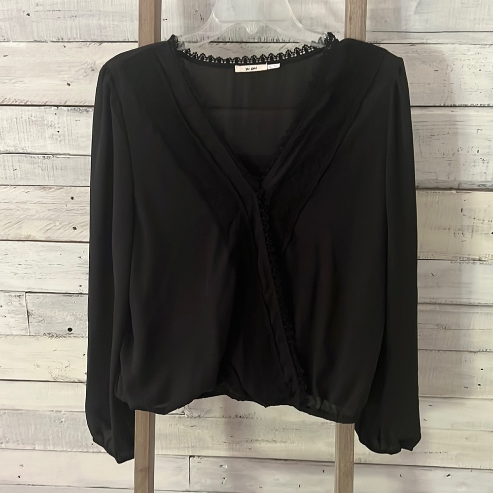 Black blouse with cinched bottom. Like new.